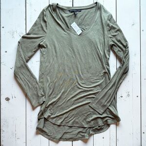 White House Black Market Olive Legging Tee Long Sleeve Scoop Neck Top Size S NWT